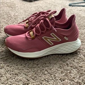 New balance roav fresh foam tennis shoes